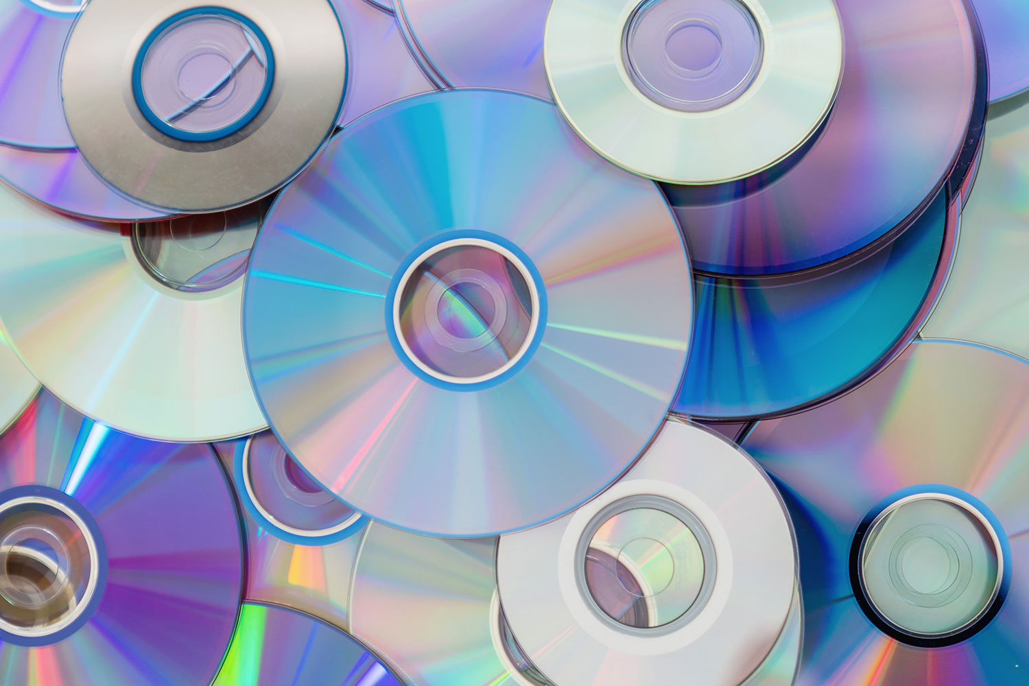 Stapel alter CD-ROMs