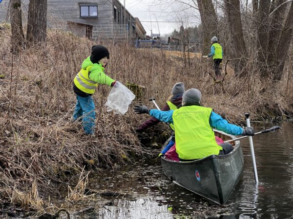 Kanuclub sammelt Müll bei der Kreisputzete 2025